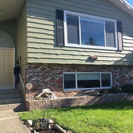 Berkie'S Bed & Breakfast Port Alberni Exterior photo