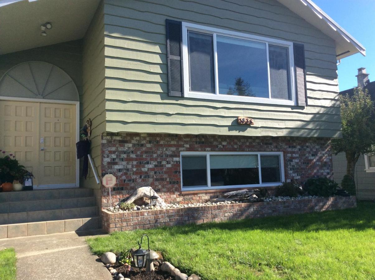 Berkie'S Bed & Breakfast Port Alberni Exterior photo
